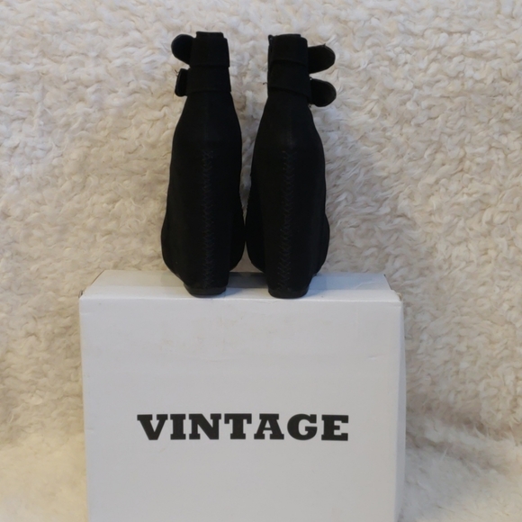 👢WOMEN'S BERKELEY STYLE WEDGE ANKLE BOOT👢 - Picture 5 of 10